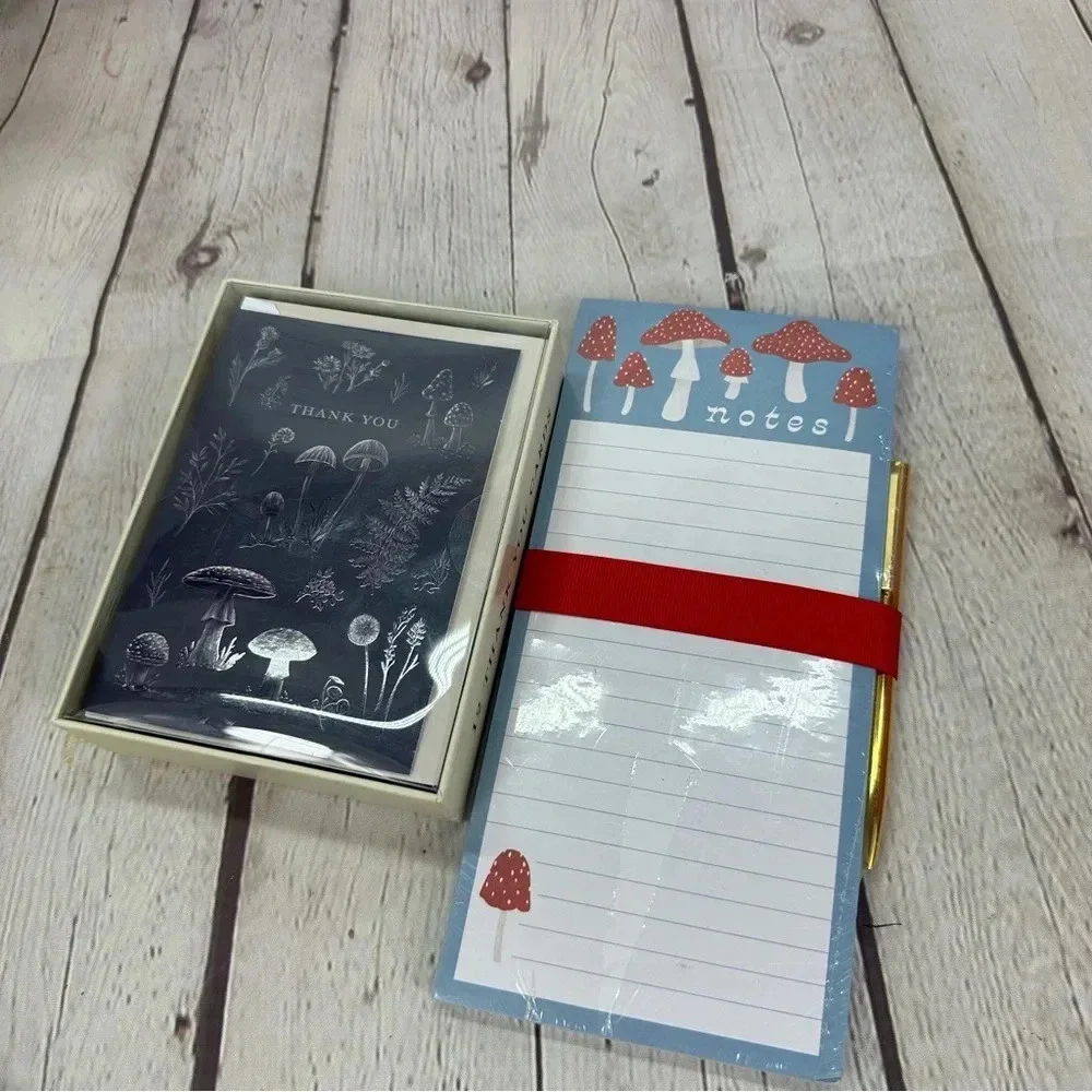 NWT stationary set note pad and thank you cards with mushrooms